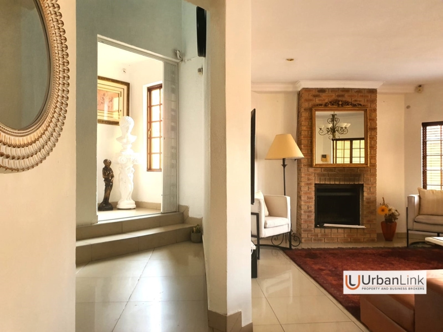 6 Bedroom Property for Sale in Safari Gardens North West